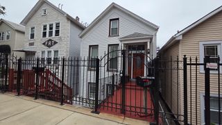 2235 W 21st Place B, Chicago, IL 60608