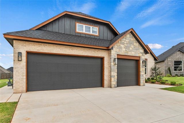 11725 NW 105th Street, Yukon, OK 73099
