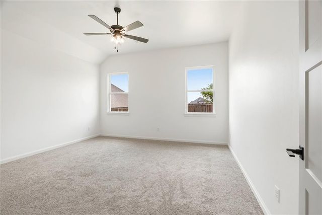 11725 NW 105th Street, Yukon, OK 73099