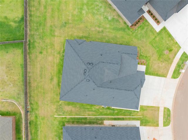 11725 NW 105th Street, Yukon, OK 73099