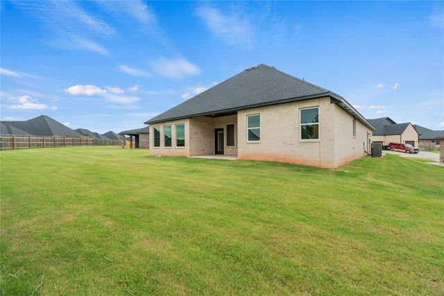 11725 NW 105th Street, Yukon, OK 73099