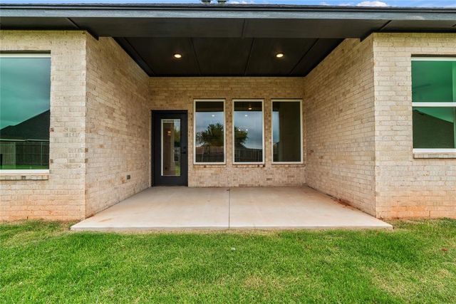 11725 NW 105th Street, Yukon, OK 73099