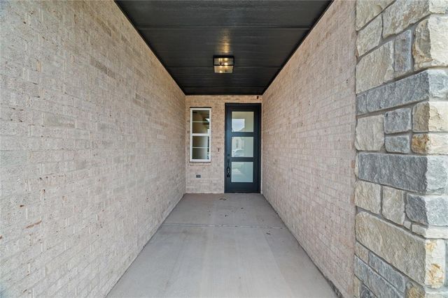 11725 NW 105th Street, Yukon, OK 73099