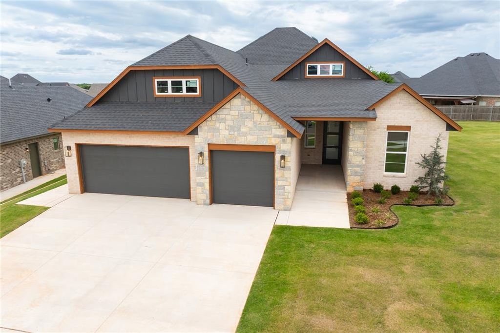11725 NW 105th Street, Yukon, OK 73099
