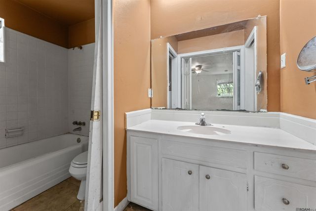 10588 Goodwood Blvd, Baton Rouge, LA 70815