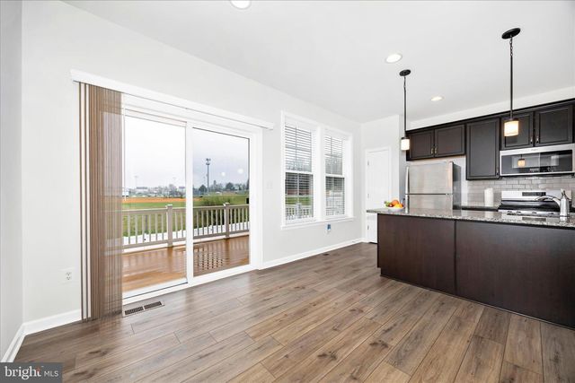 205 UNION RIDGE DR, Charles Town, WV 25414