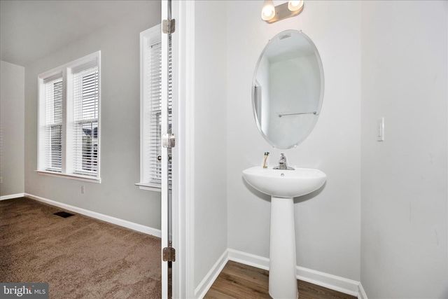 205 UNION RIDGE DR, Charles Town, WV 25414