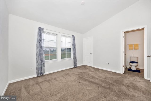 205 UNION RIDGE DR, Charles Town, WV 25414