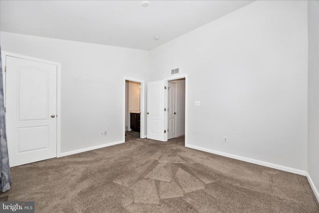 205 UNION RIDGE DR, Charles Town, WV 25414