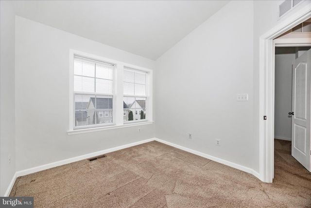 205 UNION RIDGE DR, Charles Town, WV 25414