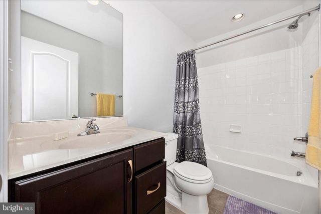 205 UNION RIDGE DR, Charles Town, WV 25414