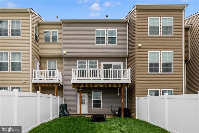 205 UNION RIDGE DR, Charles Town, WV 25414