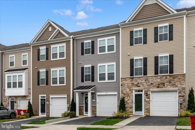 205 UNION RIDGE DR, Charles Town, WV 25414
