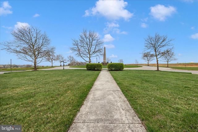 205 UNION RIDGE DR, Charles Town, WV 25414