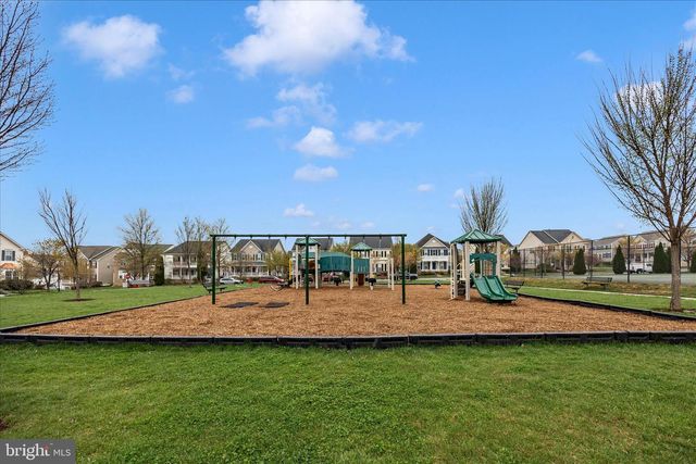 205 UNION RIDGE DR, Charles Town, WV 25414