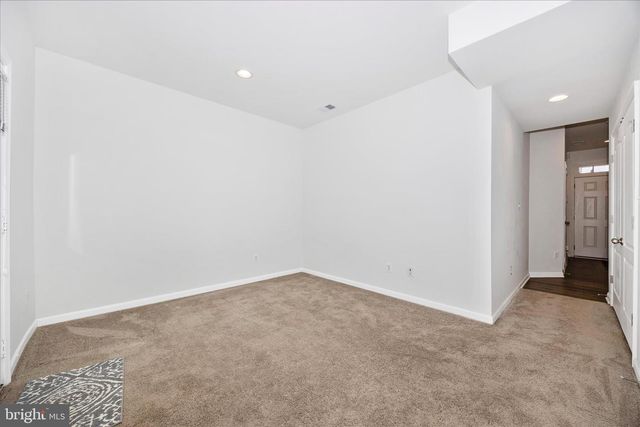 205 UNION RIDGE DR, Charles Town, WV 25414