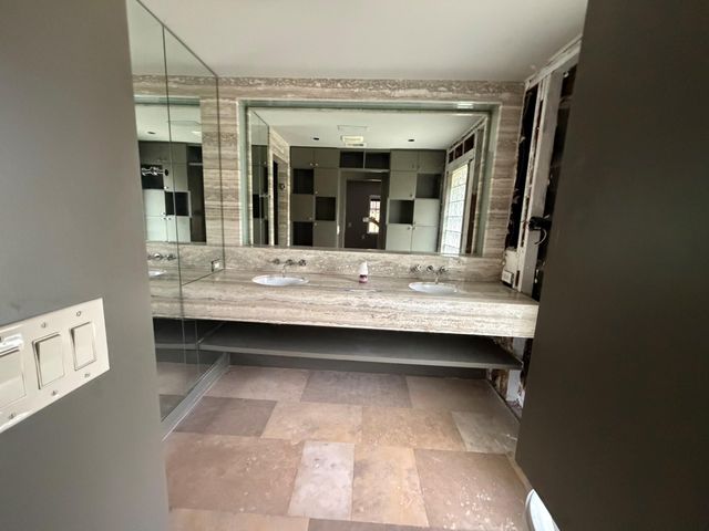 5301 Judalon Lane, Houston, TX 77056