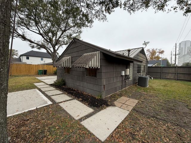 5301 Judalon Lane, Houston, TX 77056
