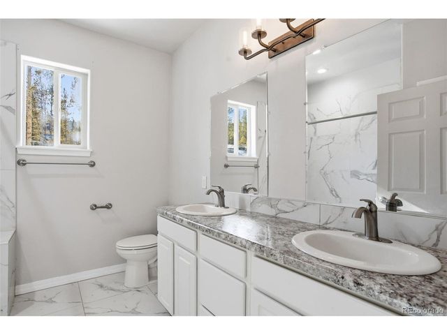 455 Quartz Dr, Twin Lakes, CO 81251