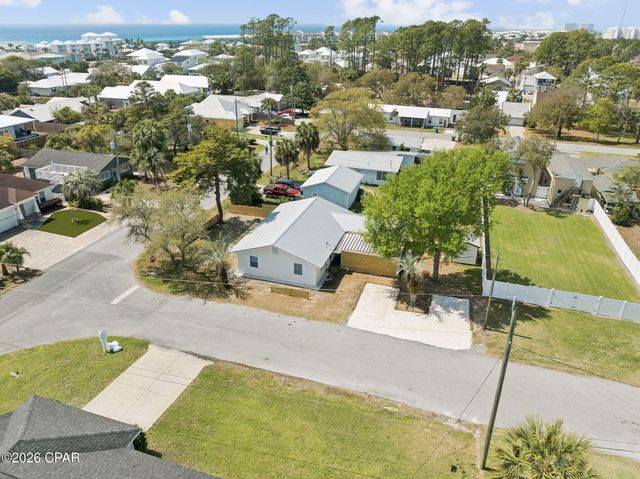 22604 Hilltop Avenue, Panama City Beach, FL 32413