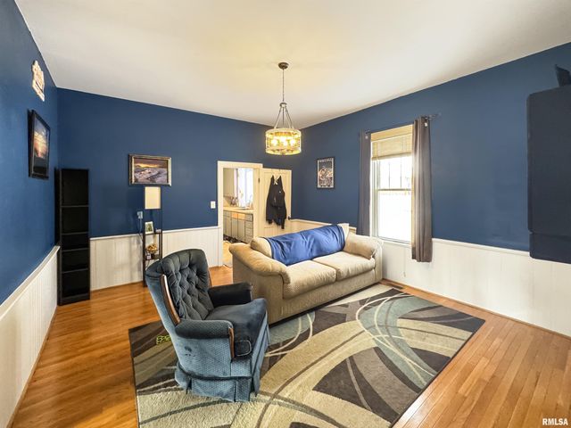 307 NW CROSS Street, Mt Sterling, IL 62353