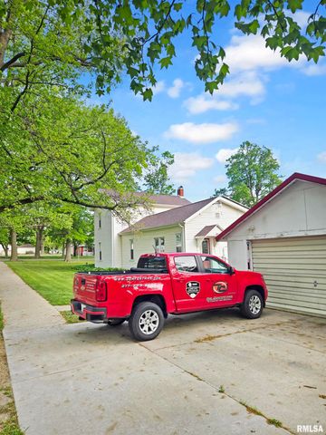 307 NW CROSS Street, Mt Sterling, IL 62353