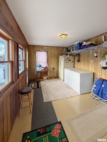 307 NW CROSS Street, Mt Sterling, IL 62353