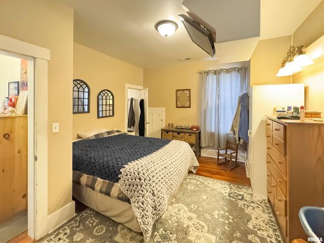 307 NW CROSS Street, Mt Sterling, IL 62353