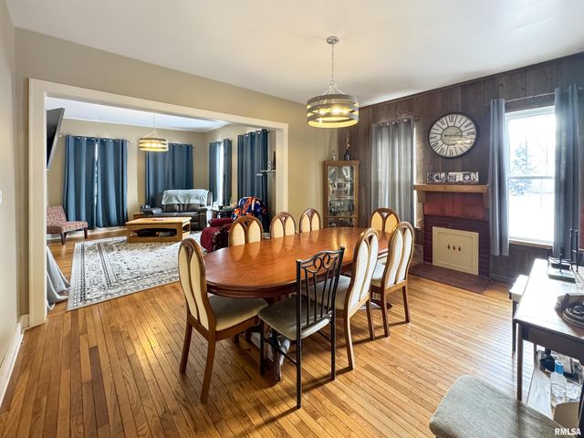 307 NW CROSS Street, Mt Sterling, IL 62353