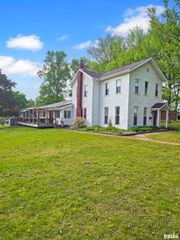 307 NW CROSS Street, Mt Sterling, IL 62353