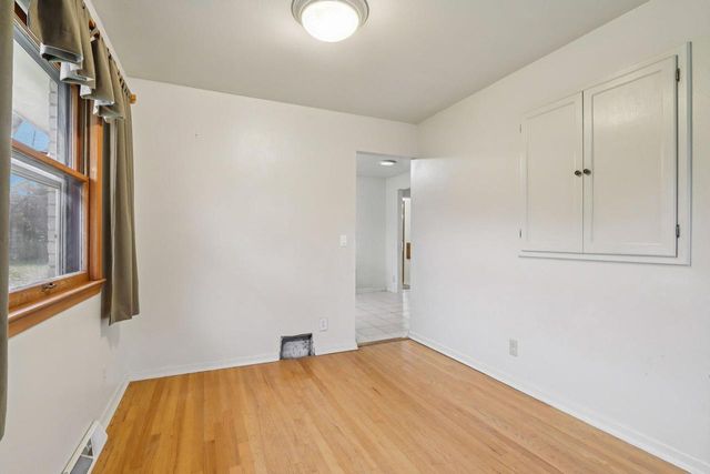 1705 Chapman DRIVE, Waukesha, WI 53189