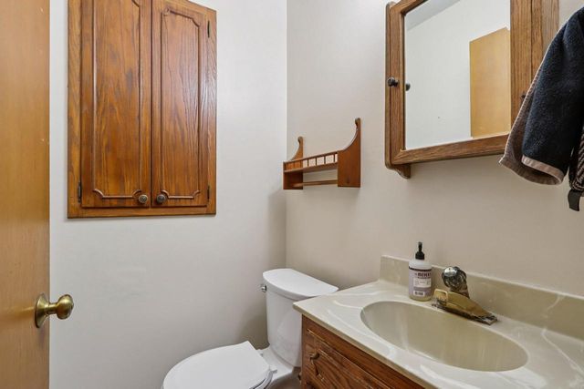 1705 Chapman DRIVE, Waukesha, WI 53189