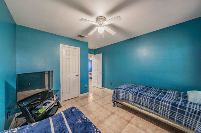 2315 Rogers Avenue, Lancaster, TX 75134