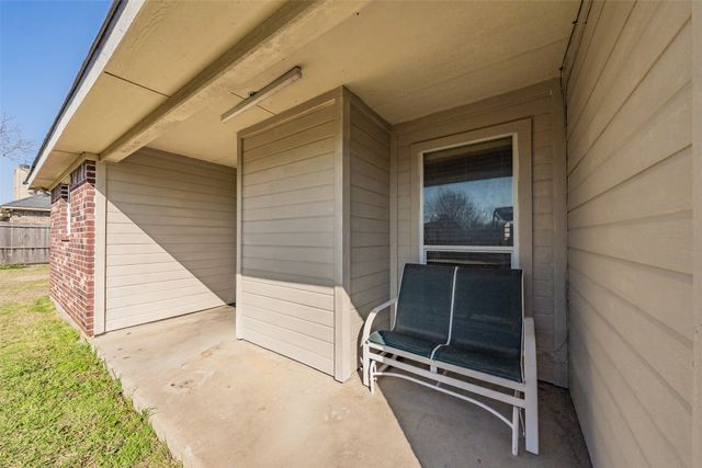 2315 Rogers Avenue, Lancaster, TX 75134