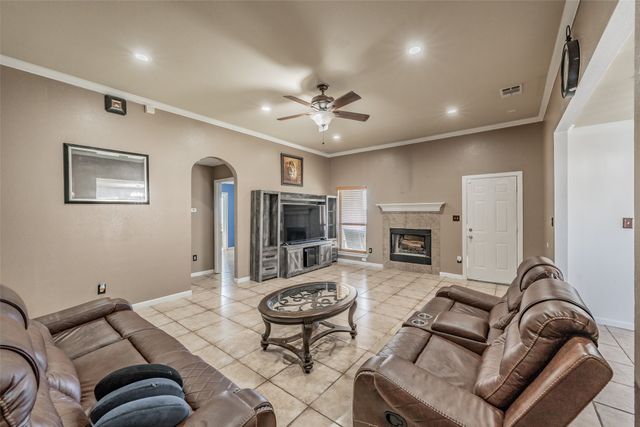 2315 Rogers Avenue, Lancaster, TX 75134