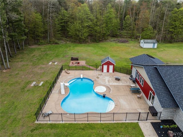 8362 Pinecrest Drive, Rome, NY 13440