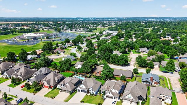 11502 S Ash Street, Jenks, OK 74037