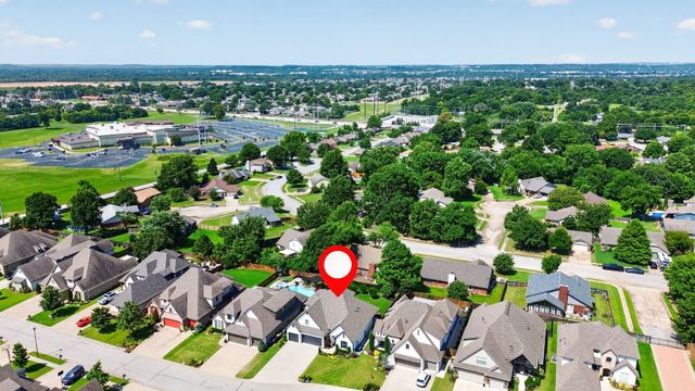 11502 S Ash Street, Jenks, OK 74037