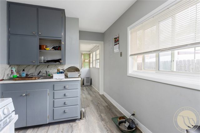 27 Monroe Street, Billings, MT 59101