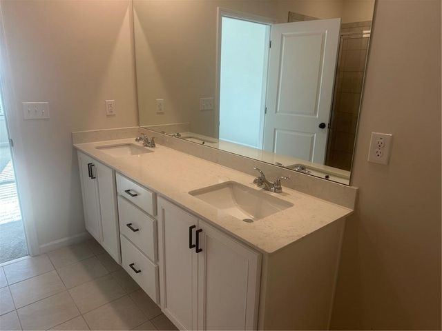 676 Rodeo Drive, Auburn, GA 30011