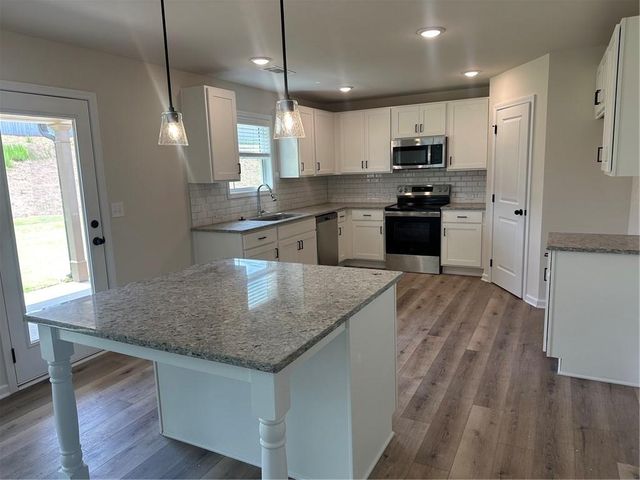 676 Rodeo Drive, Auburn, GA 30011