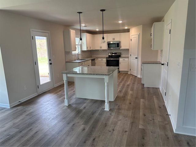 676 Rodeo Drive, Auburn, GA 30011