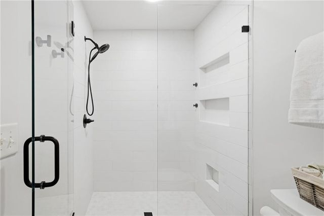 1129 Liberty Parkway NW, Atlanta, GA 30318