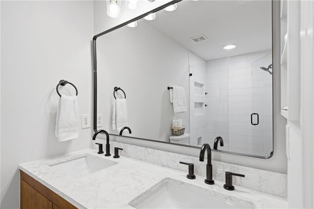 1129 Liberty Parkway NW, Atlanta, GA 30318