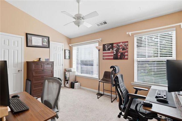 1129 Liberty Parkway NW, Atlanta, GA 30318