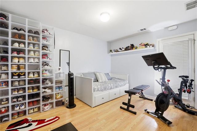 1129 Liberty Parkway NW, Atlanta, GA 30318