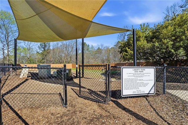 1129 Liberty Parkway NW, Atlanta, GA 30318