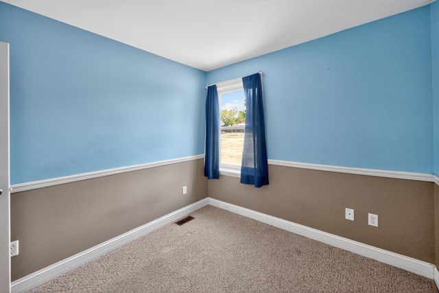 3925 South Pointe Drive B, Dekalb, IL 60115