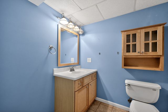 3925 South Pointe Drive B, Dekalb, IL 60115
