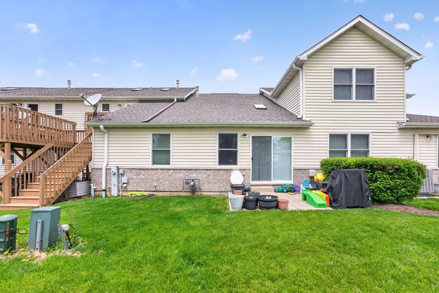 3925 South Pointe Drive B, Dekalb, IL 60115